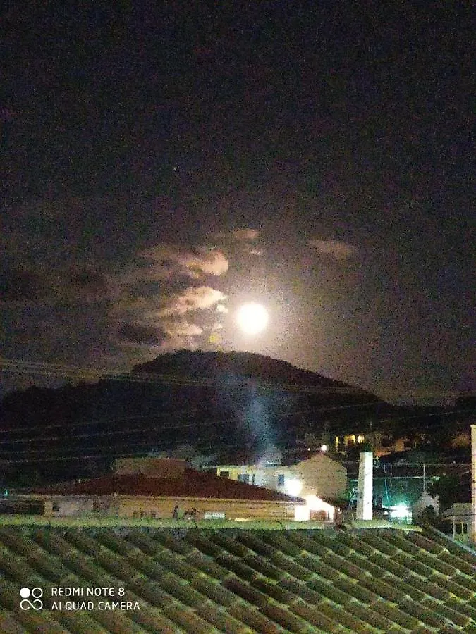 Hospedaria Central - Hostel Bombinhas